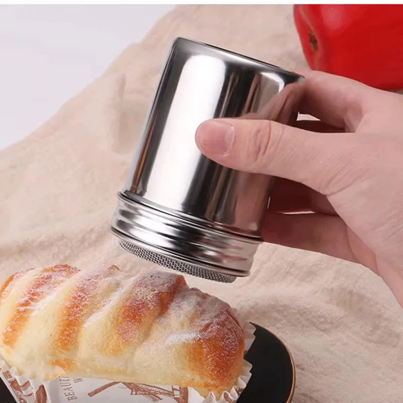 A Stainless Steel Powder Icing Sugar Can,Fine Mesh,with Cover,For Soda、Cocoa powder、Corn starch、Coffee、Flour